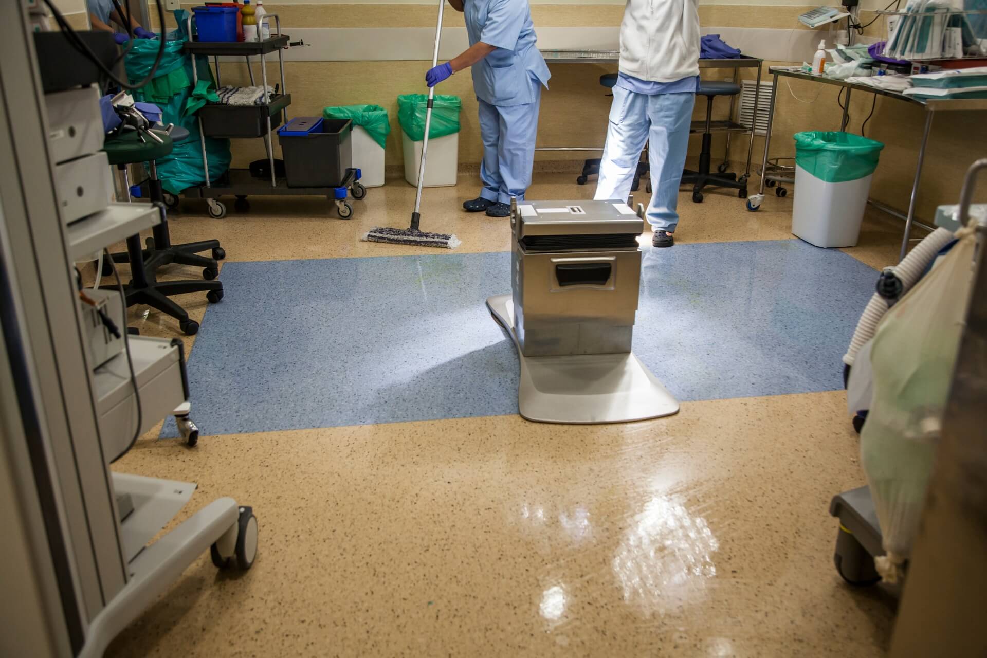 How Are Cleanliness Standards Different Across Different Medical Facilities?